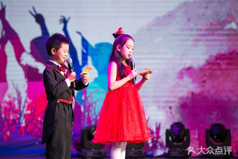 在众多沈阳的美术培训班中，如何挑选出最适合孩子的那一所呢？今天我们就来聊聊沈阳美术培训画室排行榜，看看哪些画室能够为孩子提供最专业的艺术熏陶。